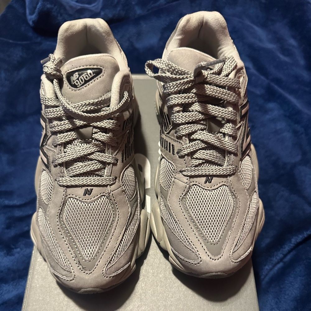 Brand New New Balance 9060